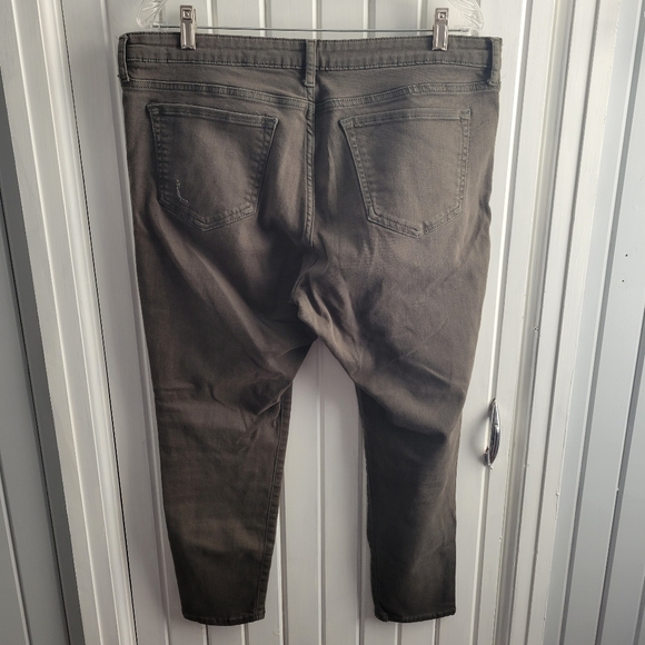 Gap Green Jegging - Picture 2 of 6